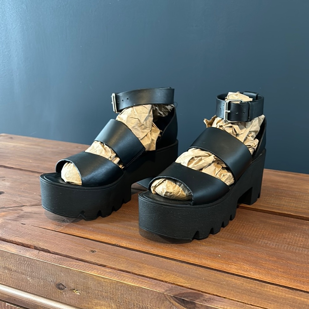 Black Platform Sandals